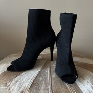 INC RIELEE BLACK 🖤FABRIC BOOTIES Sz 10